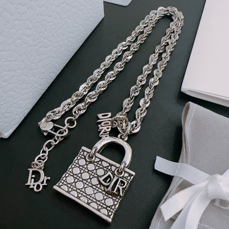 Dior Necklace 05lyr310 (8)